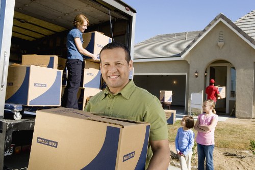 Local man with a van in Locksbottom providing practical moving assistance